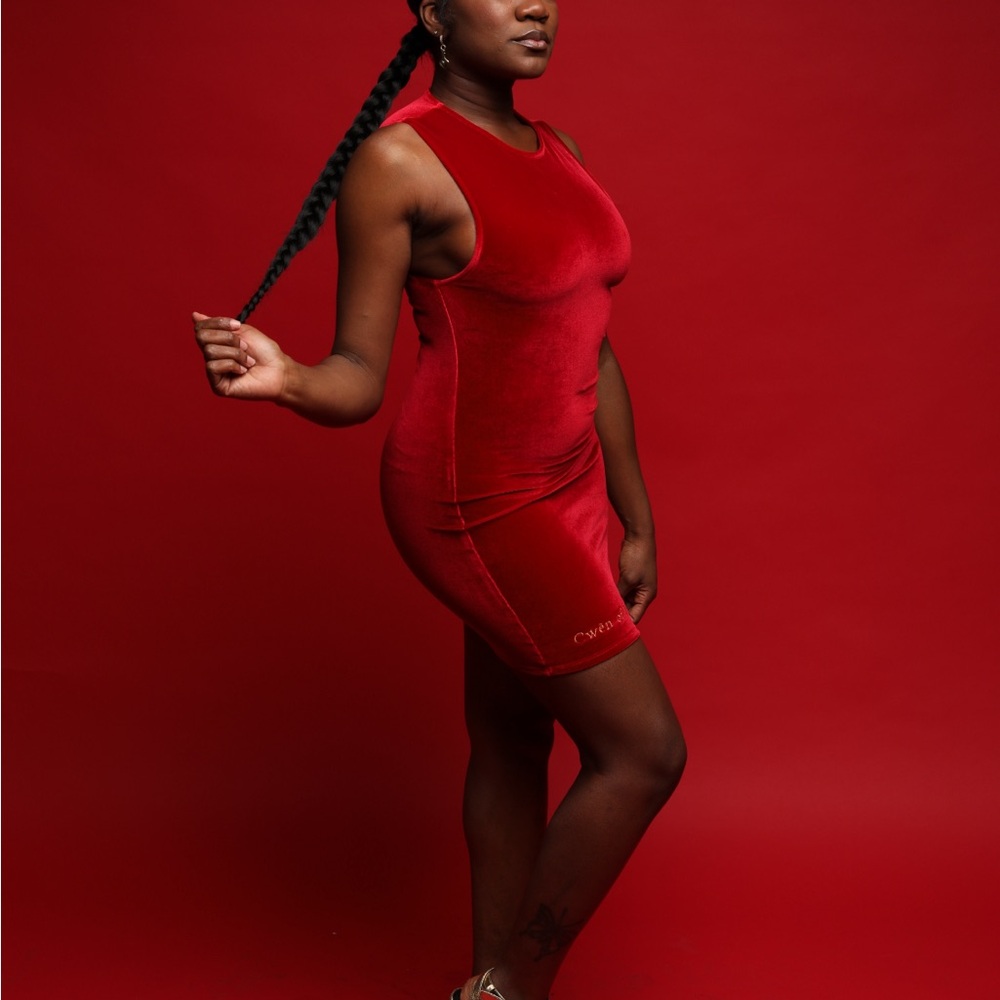 Elegant Red Velvet Midi Dress